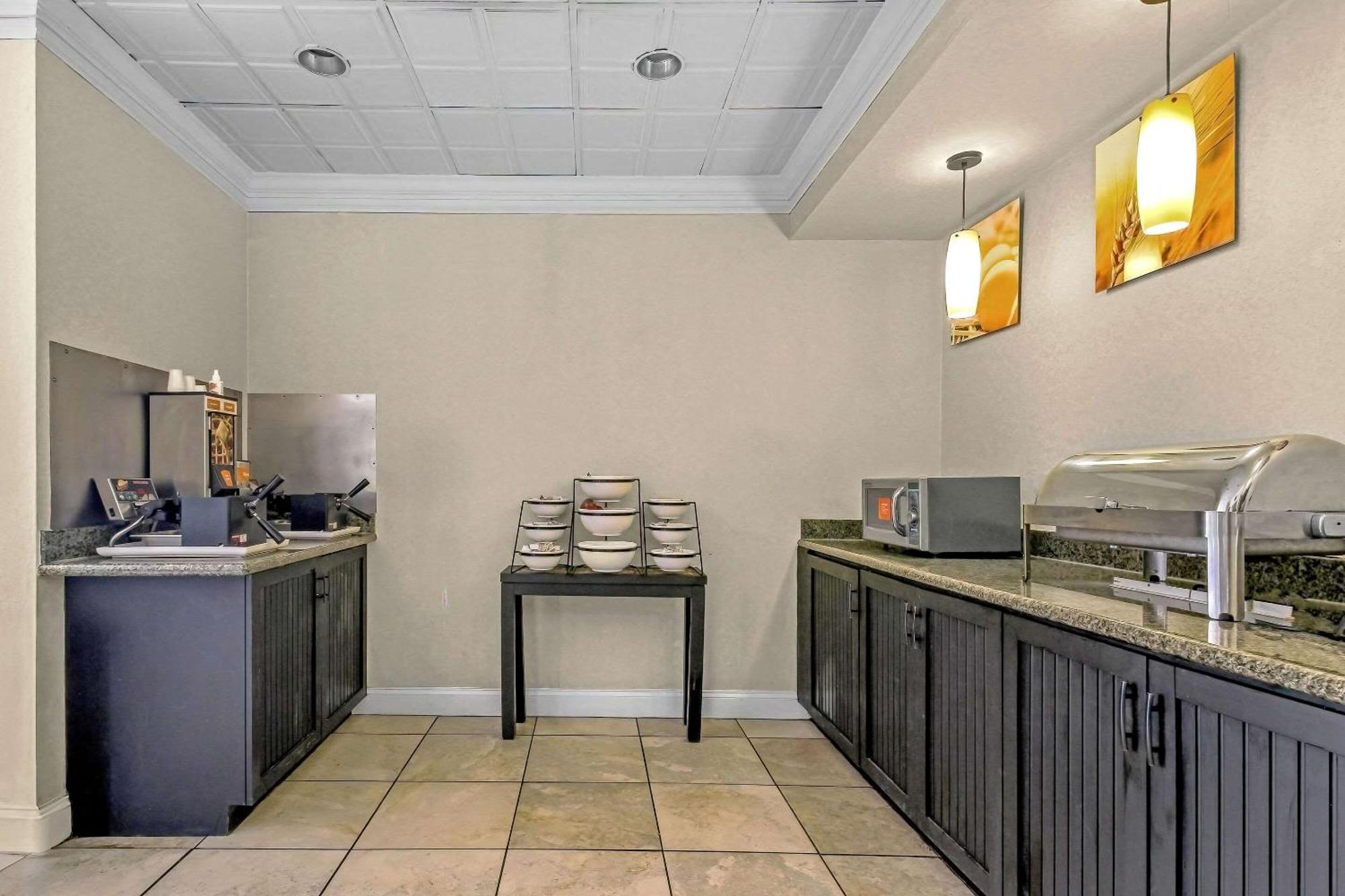 Inn Comfort Cranberry Twp 2*
