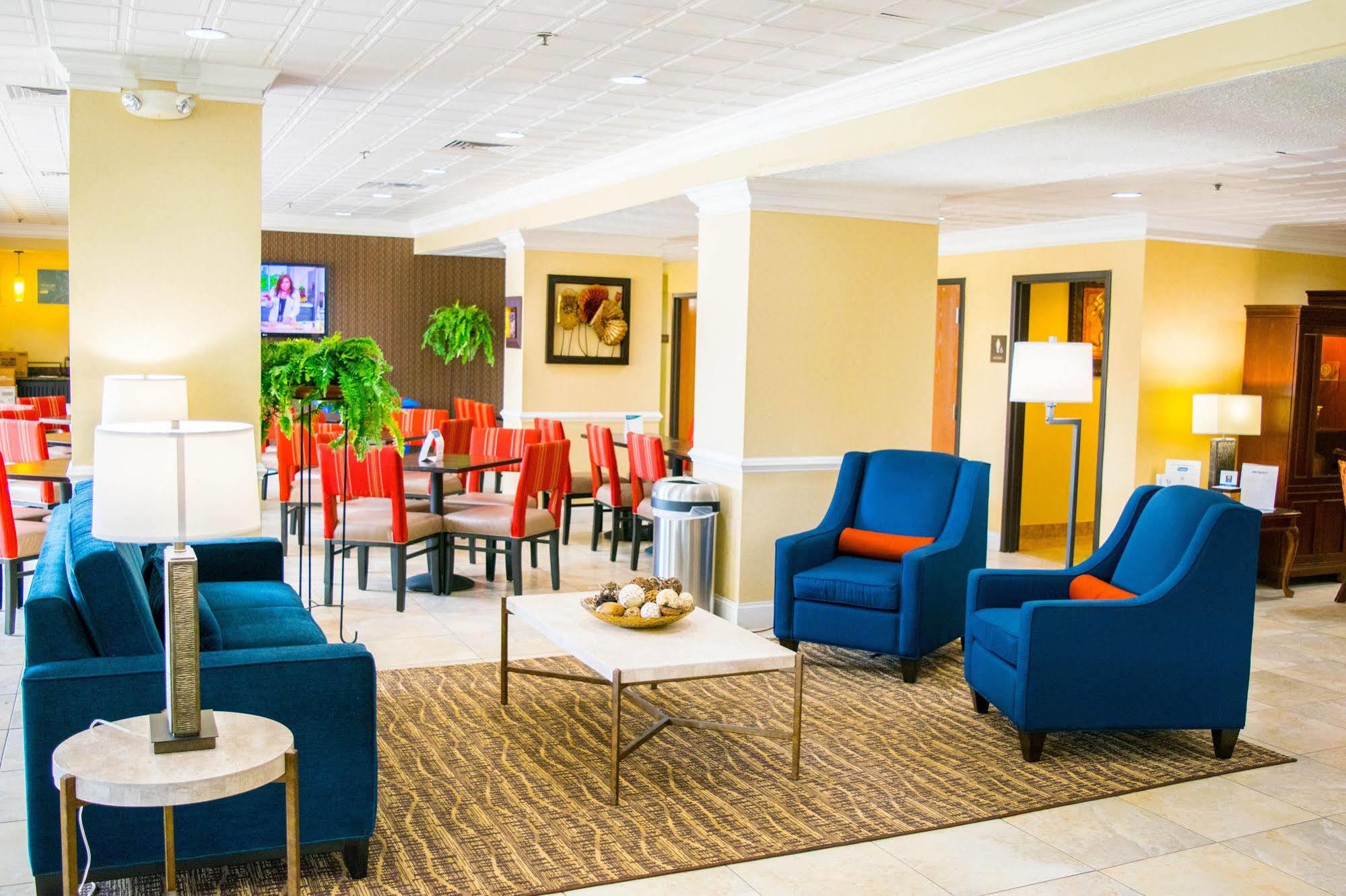 Inn Comfort Cranberry Twp 2*