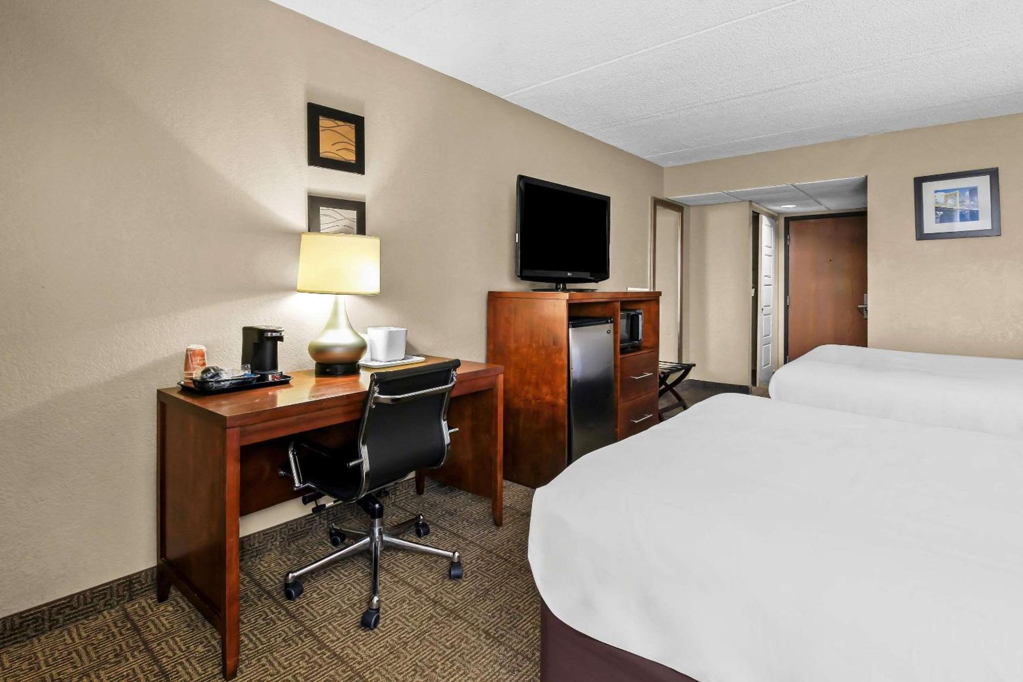 Inn Comfort Cranberry Twp 2*
